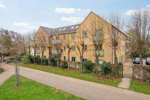 2 bedroom flat for sale, Nightingale Road, Hitchin SG5