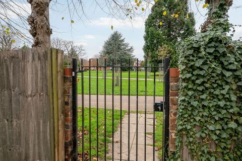 2 bedroom flat for sale, Nightingale Road, Hitchin SG5