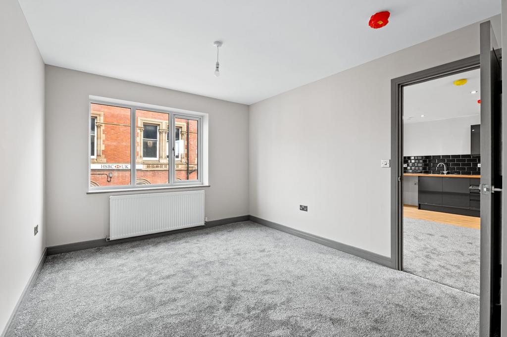 Apartment 1 - Bank Street - In House Property Lett
