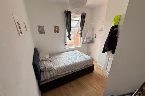 undefined, 80 Desborough Road, Eastleigh, Hampshire, SO50 5NS