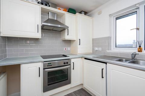 2 bedroom flat for sale, Bridgend Gardens, Bathgate