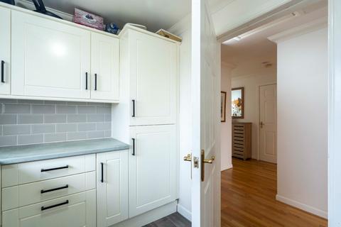 2 bedroom flat for sale, Bridgend Gardens, Bathgate