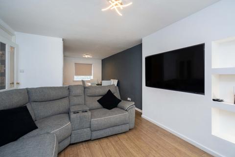 3 bedroom terraced house for sale, McCallum Court, Armadale