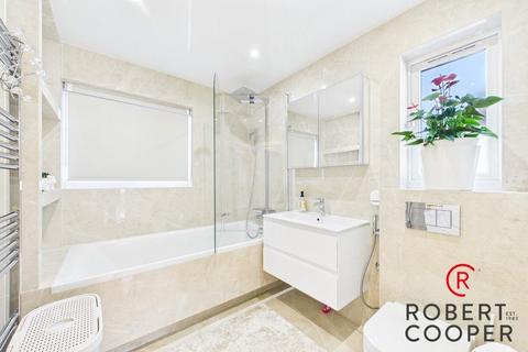 5 bedroom semi-detached house for sale, Eversley Crescent, Ruislip, HA4