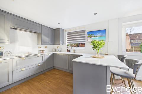 4 bedroom detached house for sale, Clover Field, Haverhill, Suffolk