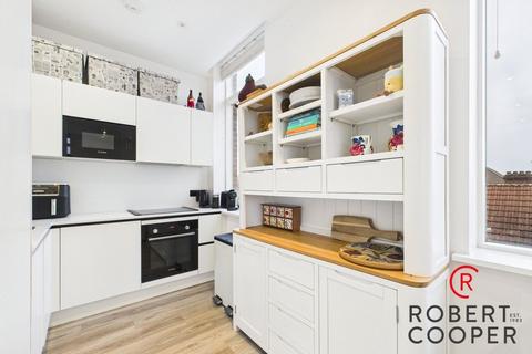 1 bedroom apartment for sale, Field End Road, Eastcote, HA4