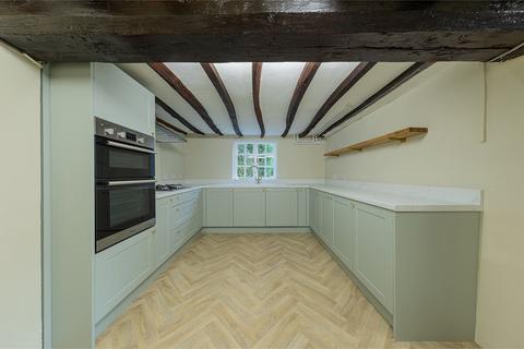 undefined, Burton Overy LE8