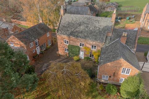 undefined, Burton Overy LE8