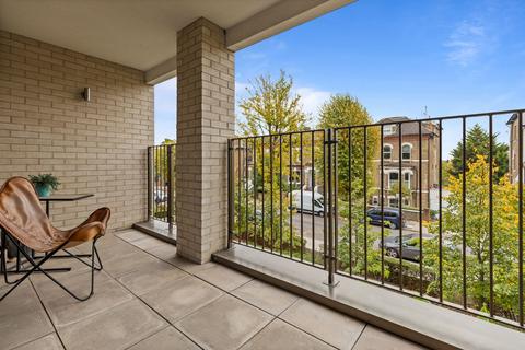 2 bedroom apartment for sale, The Avenue, Queens Park, NW6