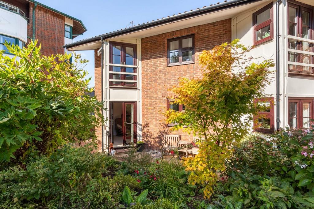 Rayner Court-10.jpg