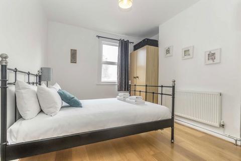 undefined, Cavell Street, London E1