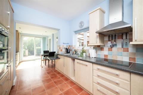 2 bedroom detached house for sale, Stoneyfields Gardens, Edgware, HA8