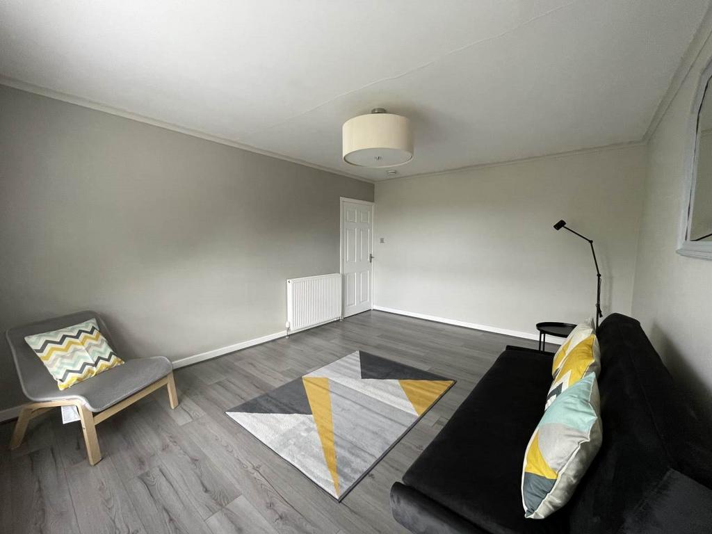 Lounge 1-2