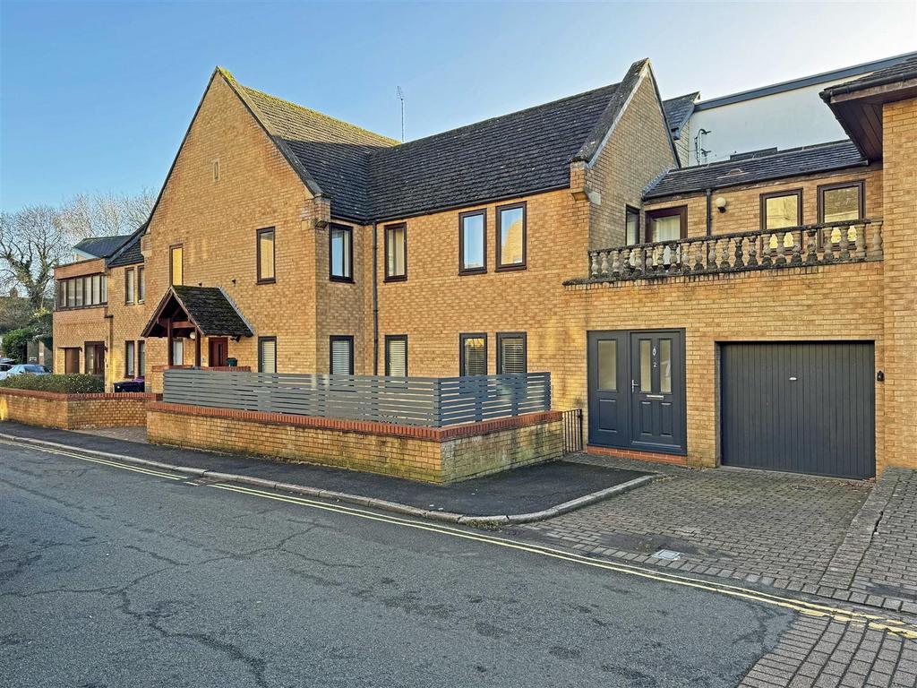 Welland Mews, Stamford