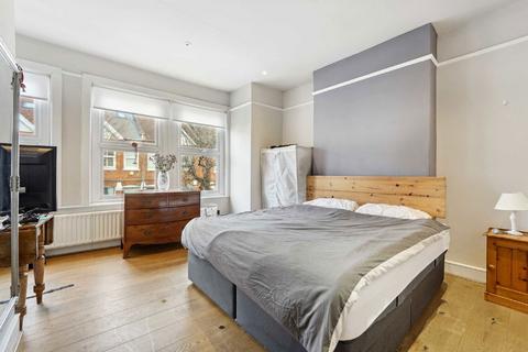 4 bedroom house to rent, Greyswood Street, London SW16