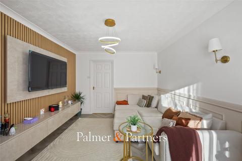 undefined, Chinook, Highwoods, Colchester, Essex, CO4