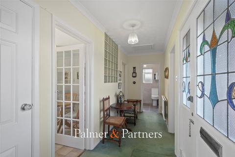 3 bedroom bungalow for sale, Gilwell Park Close, Prettygate, Colchester, Essex, CO3