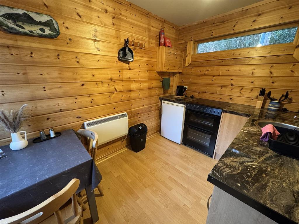 Kitchen annexe.jpg