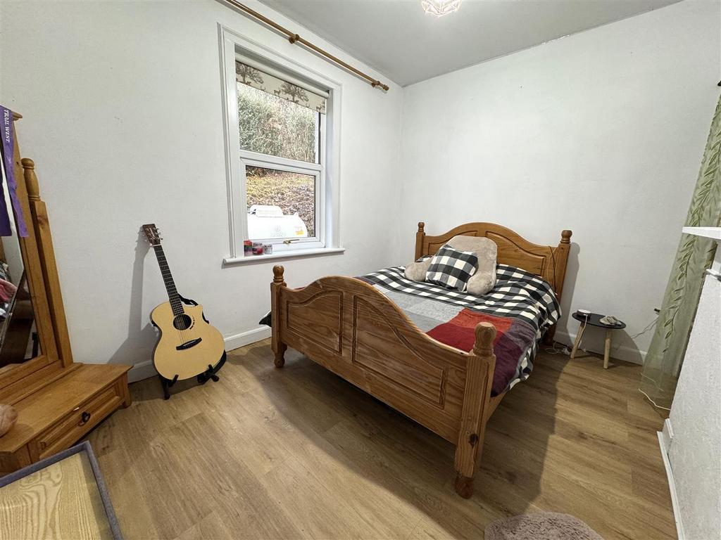 Bedroom 3.jpg