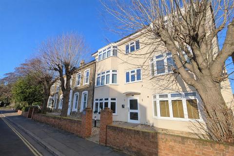 1 bedroom flat for sale, The Avenue