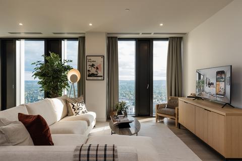 2 bedroom penthouse to rent, at The Mercian, 218 Broad Street B15