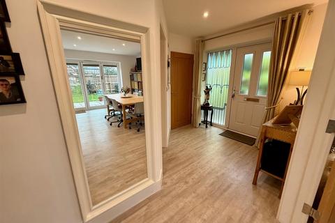 3 bedroom detached house for sale, Chapel Drive, Wythall, Birmingham