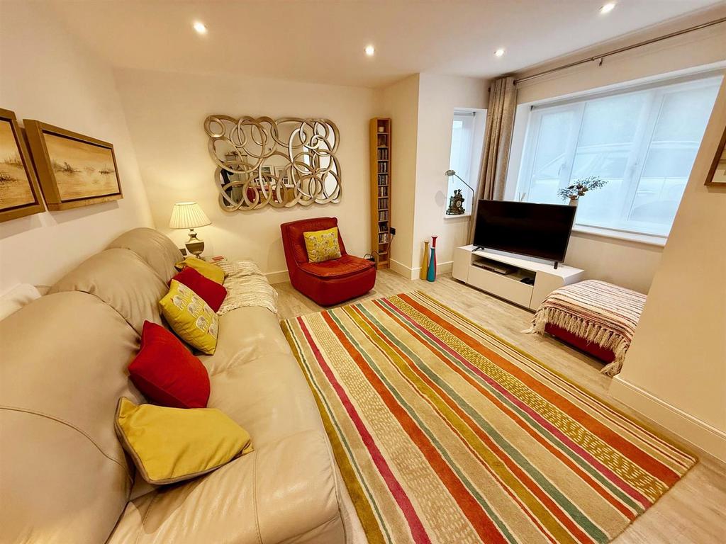 CD1a Lounge4.jpg