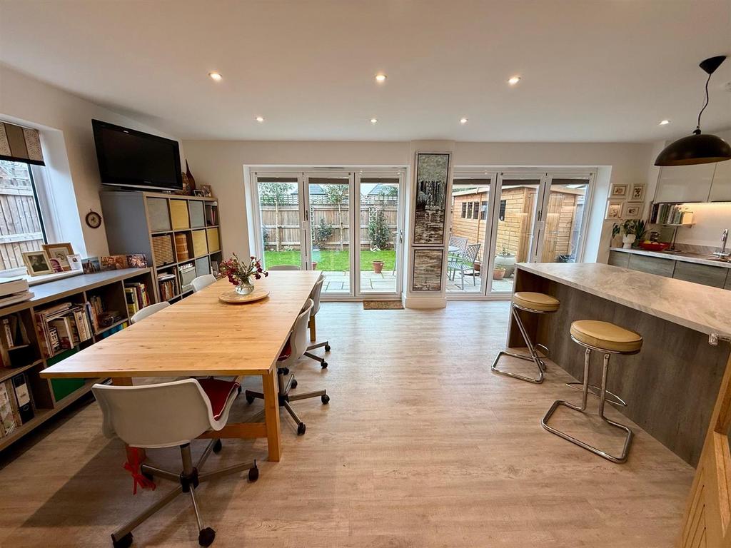 CD1a Kitchen6.jpg