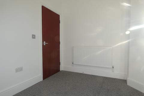 2 bedroom property to rent, Moore Street