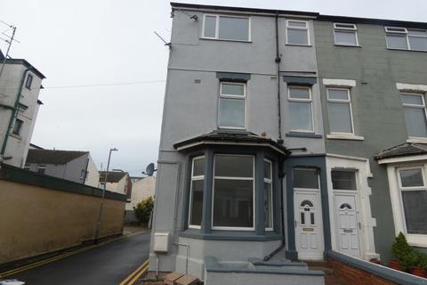1 bedroom property to rent, Nelson Rd