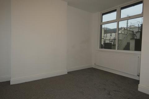1 bedroom property to rent, Nelson Rd