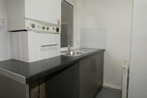 1 bedroom property to rent, Nelson Rd