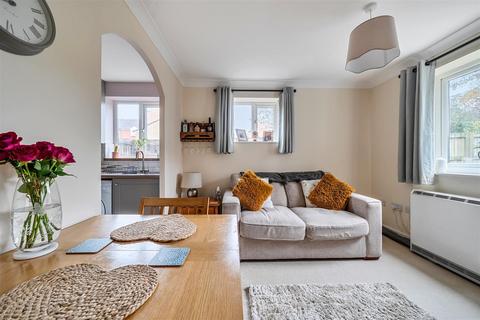 undefined, Maud Close, Devizes