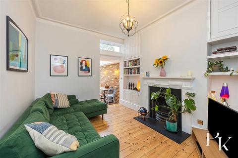 2 bedroom flat for sale, Cissbury Road, Hove BN3