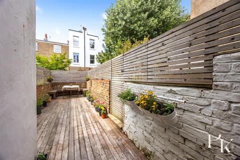 2 bedroom flat for sale, Cissbury Road, Hove BN3
