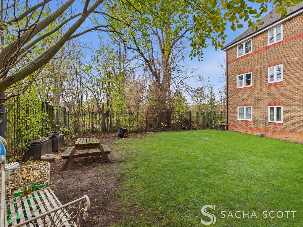 Rear Communal Garden