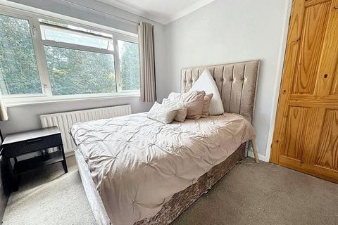 2 bedroom maisonette to rent, Eversley Avenue, Bexleyheath, DA7