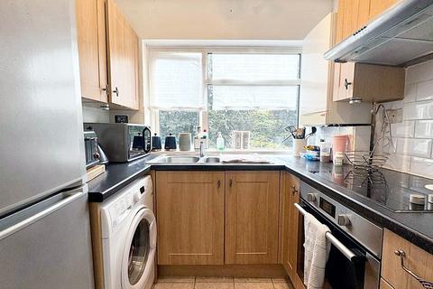 2 bedroom maisonette to rent, Eversley Avenue, Bexleyheath, DA7