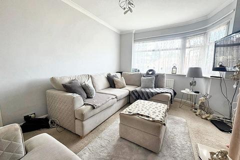 2 bedroom maisonette to rent, Eversley Avenue, Bexleyheath, DA7