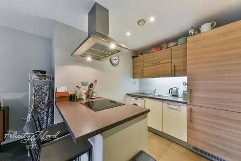 1 bedroom apartment for sale, Houlton Place, London