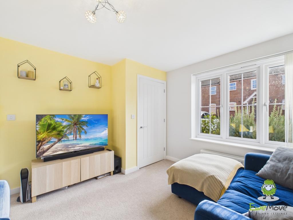 Ewe Move Estate Agents Basingstoke - Gable Rise -Li