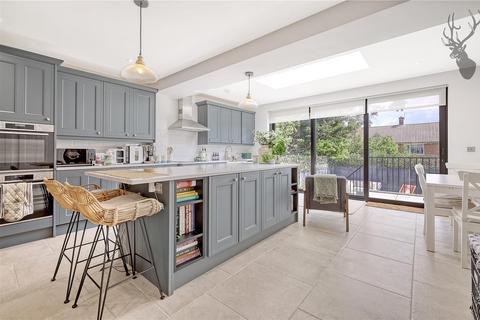4 bedroom terraced house for sale, Chestnut Avenue, Buckhurst Hill IG9