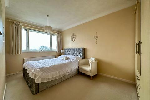 3 bedroom semi-detached house for sale, Haven Rise, Billericay CM11
