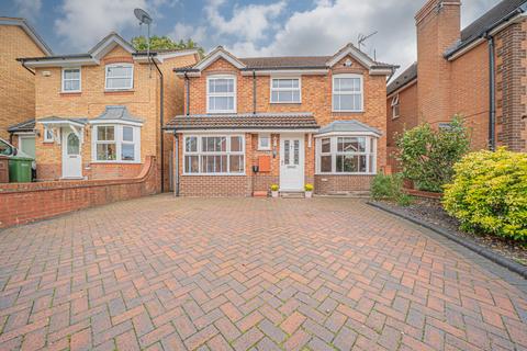 5 bedroom detached house for sale, Woodperry Avenue, Solihull, B91