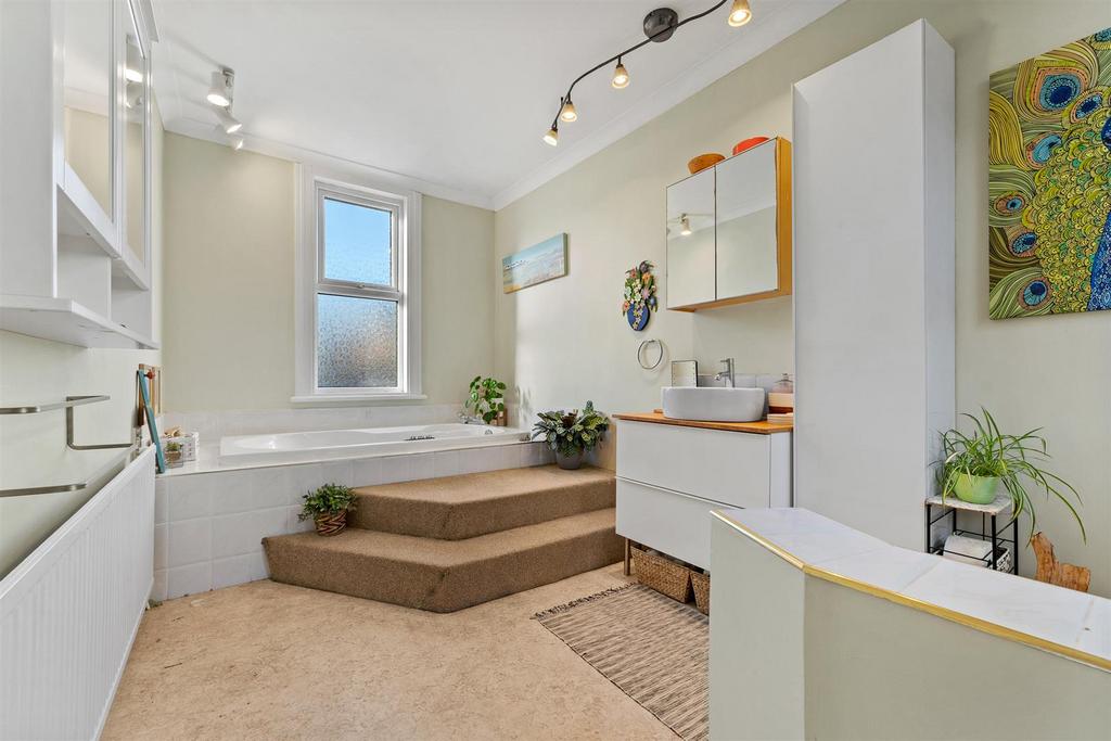 Main Bathroom
