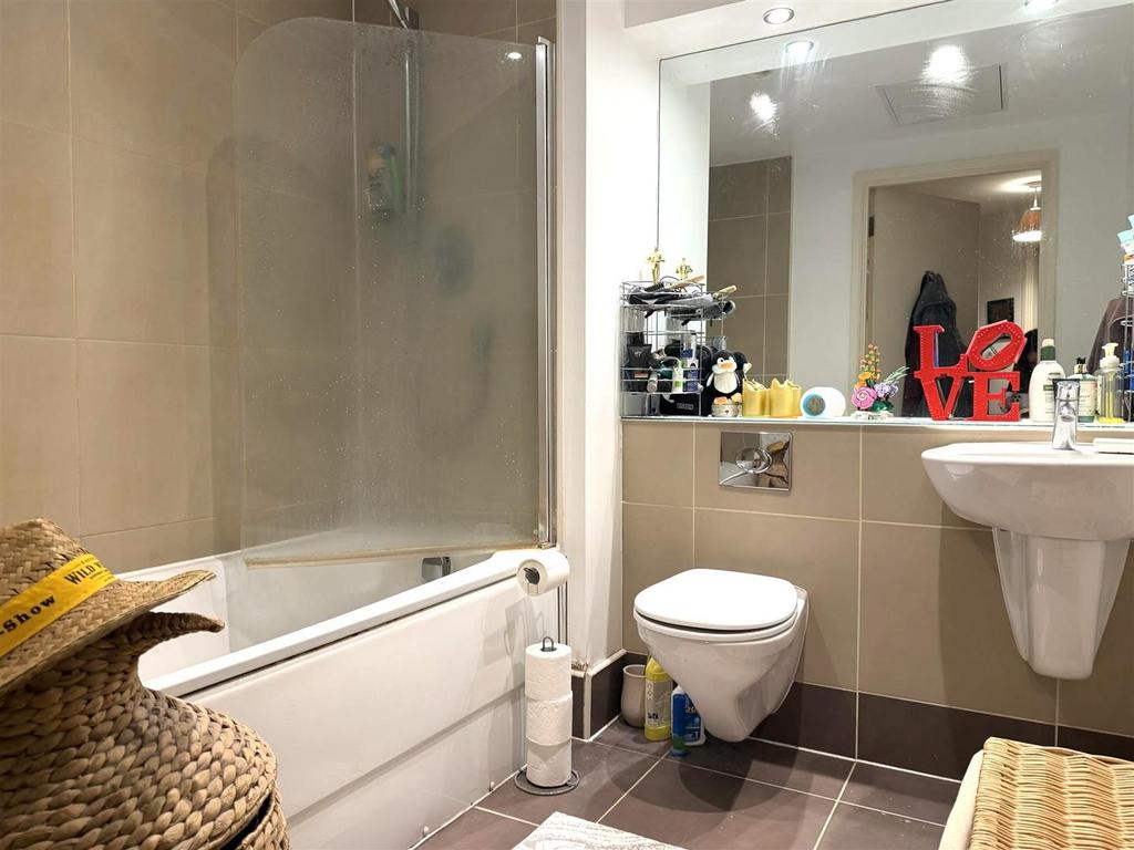Bathroom.jpeg