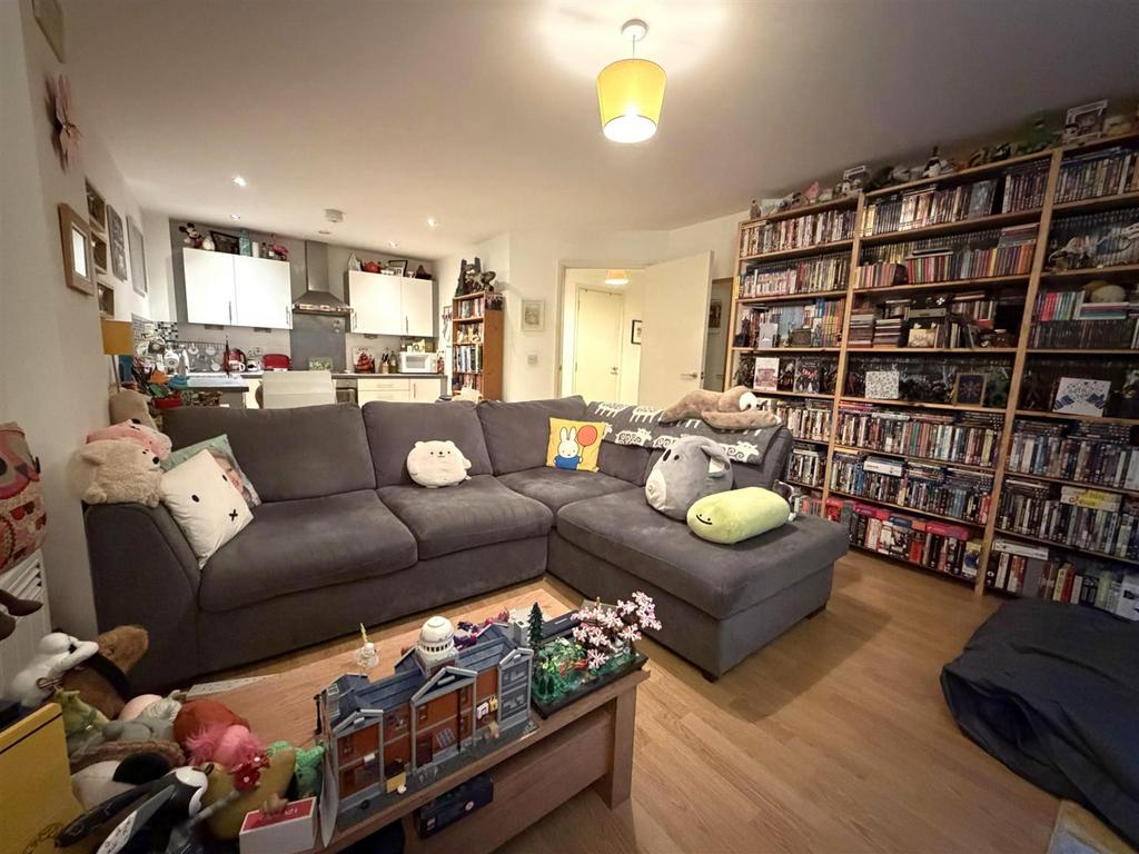 Living Room 3.jpeg