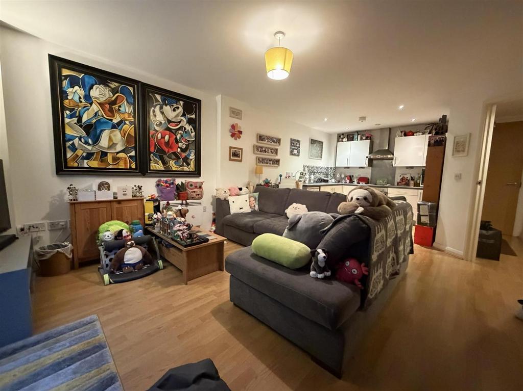 Living Room 2 .jpeg