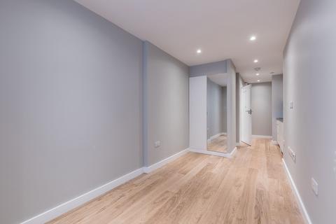 Ground floor flat to rent, Flat 11 24 Wedderburn Road
