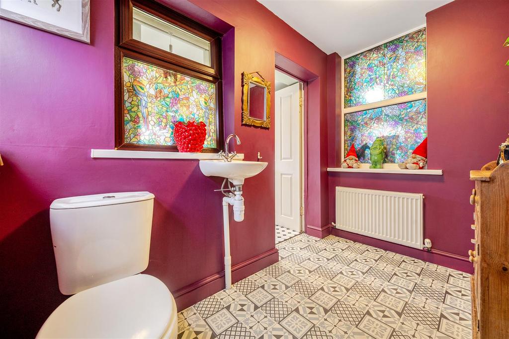 Utility/cloakroom